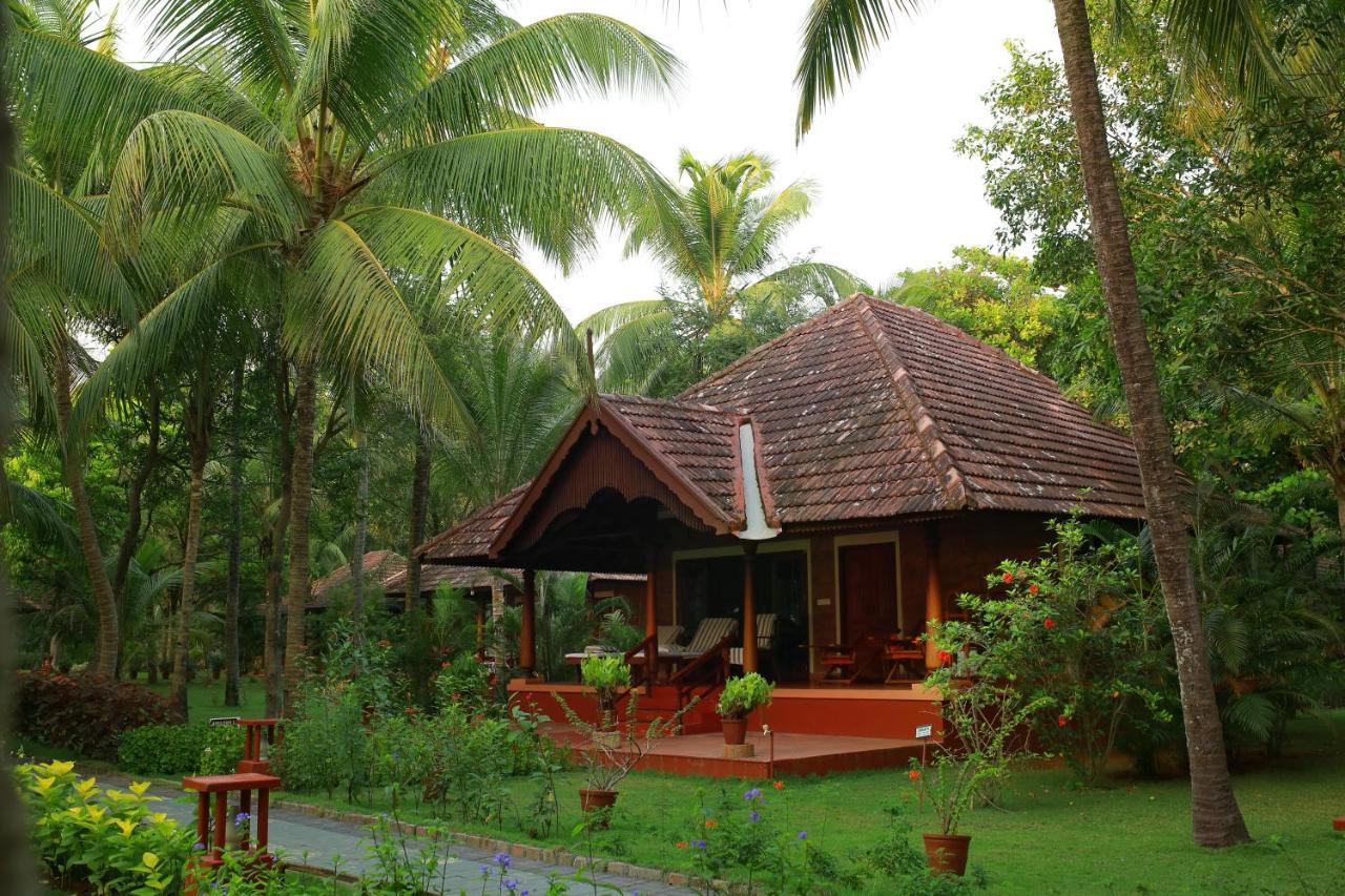 The Nattika Beach Resort Thrissur Екстериор снимка